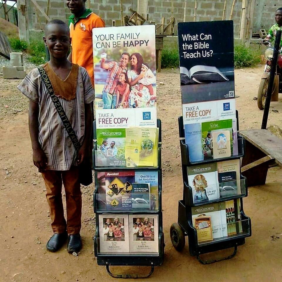 Bible literature focused on family happiness and Bible teaching.